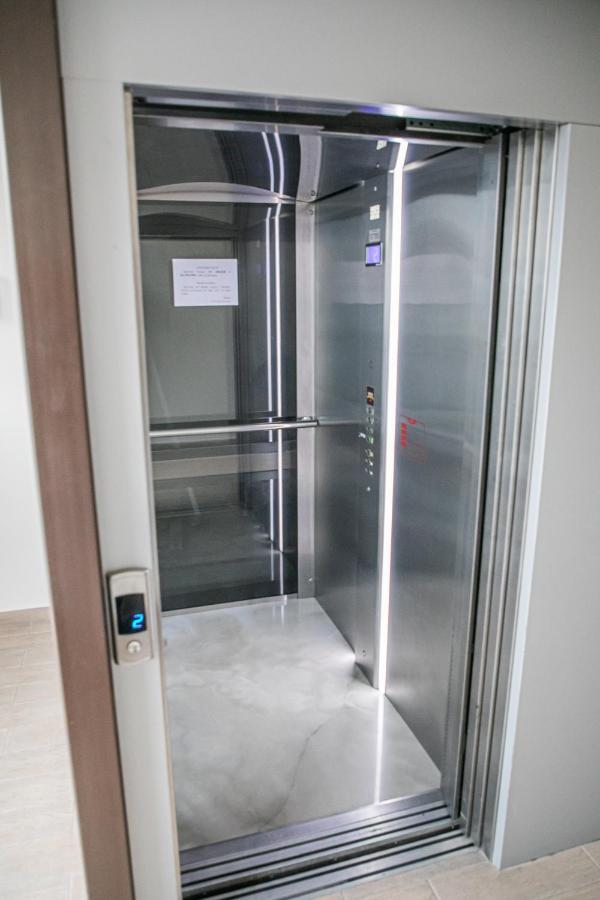 Alina Hotel & Hostel Uzhhorod Εξωτερικό φωτογραφία